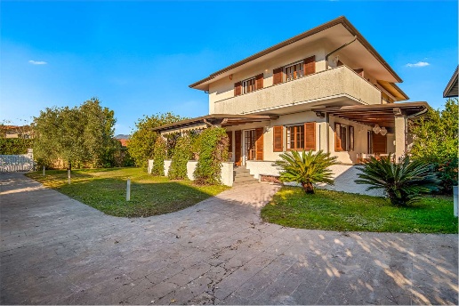 casa indipendente in affitto a Forte dei Marmi in zona Vittoria Apuana