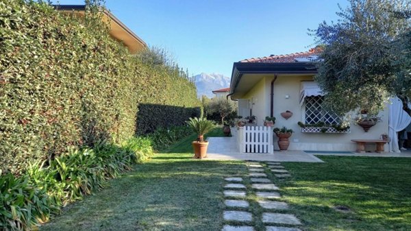 casa indipendente in affitto a Forte dei Marmi