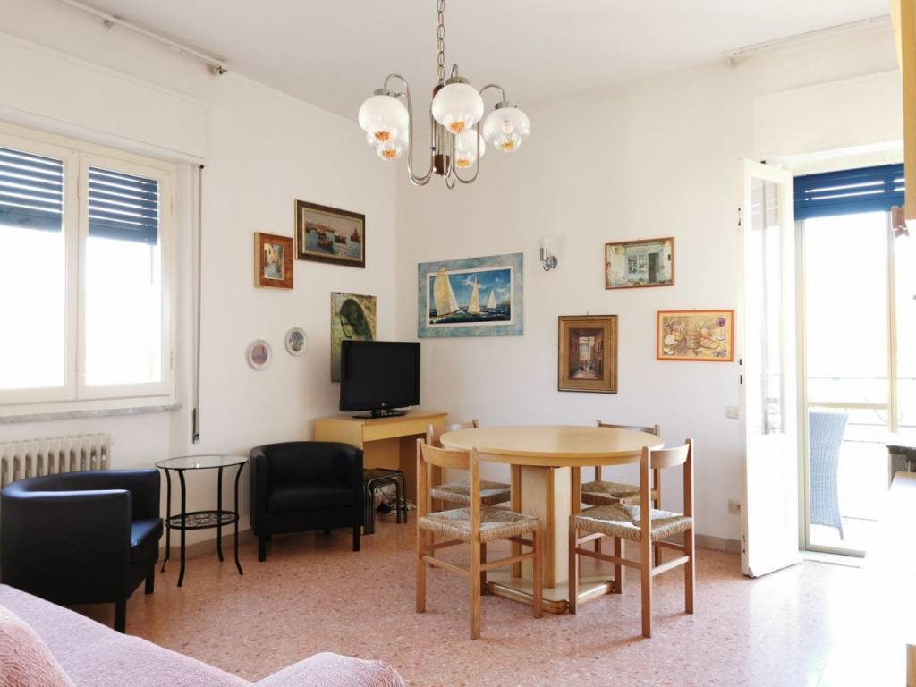 casa indipendente in affitto a Forte dei Marmi in zona Vittoria Apuana