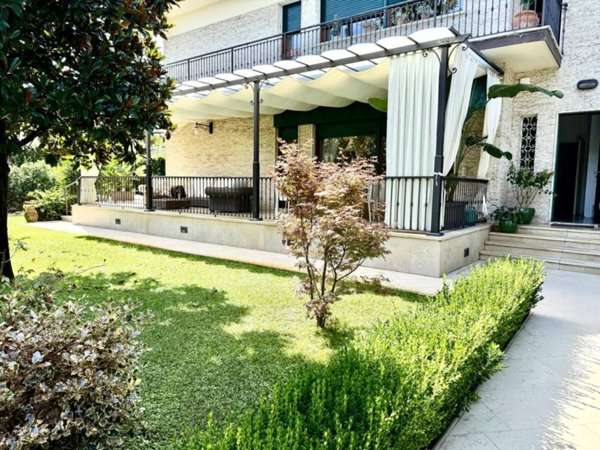 casa indipendente in affitto a Forte dei Marmi