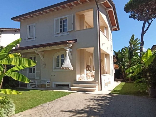 casa indipendente in affitto a Forte dei Marmi