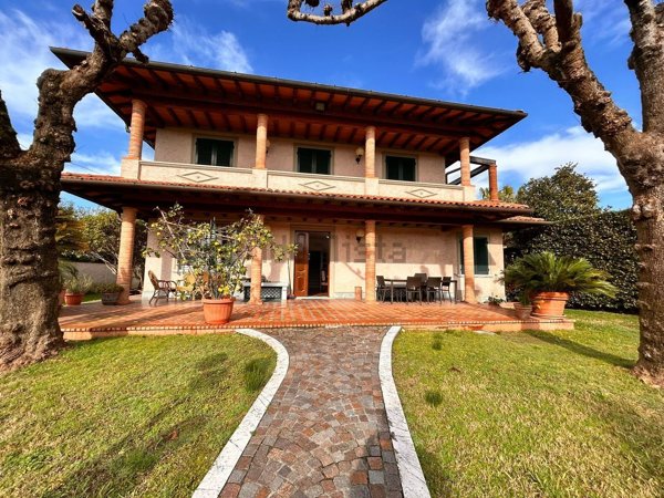 casa indipendente in affitto a Forte dei Marmi