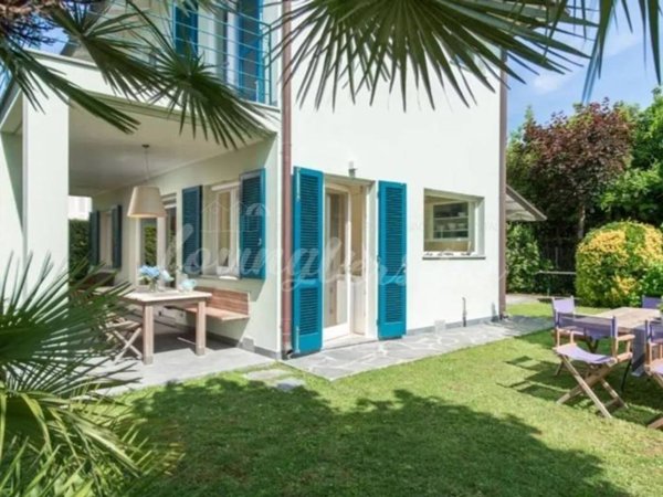 casa indipendente in affitto a Forte dei Marmi