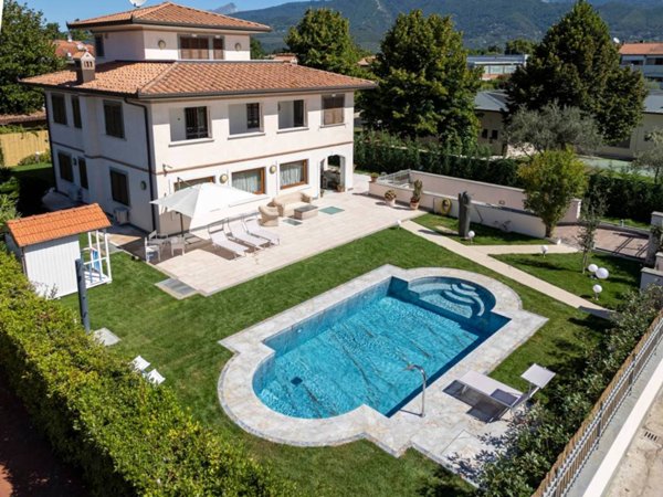 casa indipendente in affitto a Forte dei Marmi