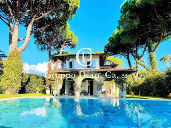 casa indipendente in affitto a Forte dei Marmi in zona Roma Imperiale