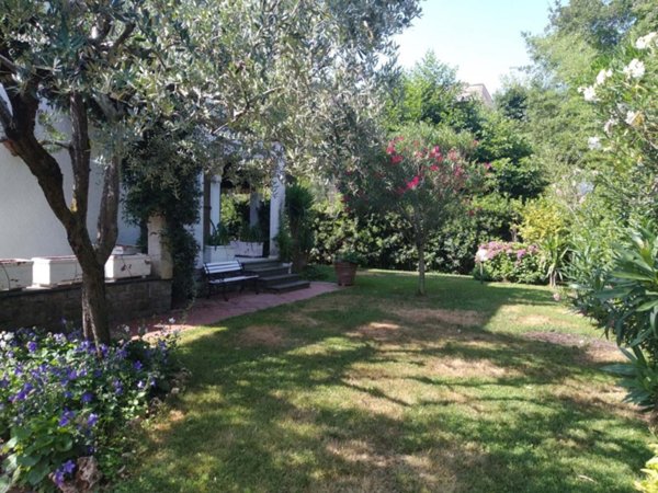 casa indipendente in affitto a Forte dei Marmi