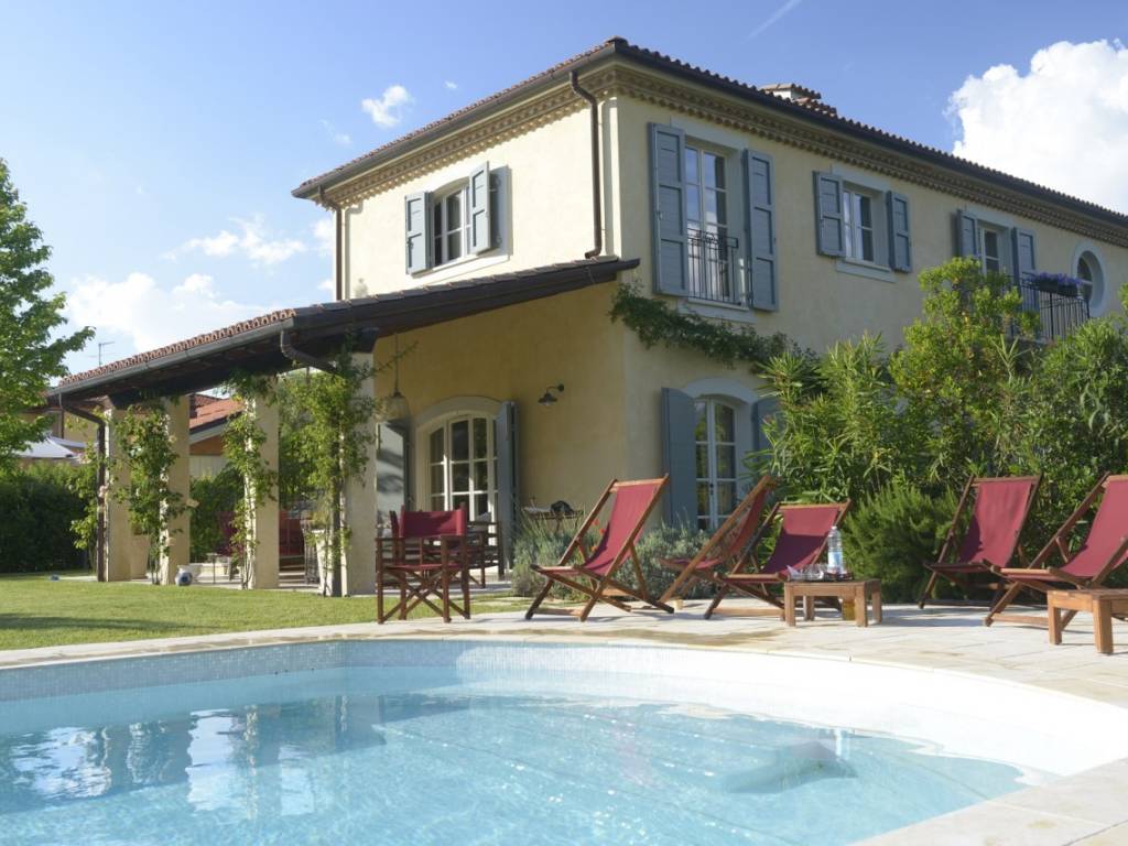 casa indipendente in affitto a Forte dei Marmi in zona Vittoria Apuana