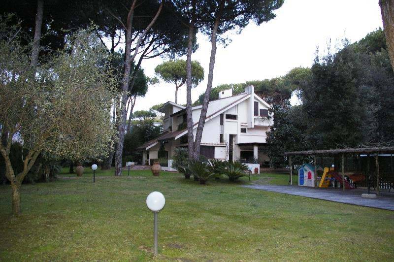 casa indipendente in affitto a Forte dei Marmi in zona Vittoria Apuana
