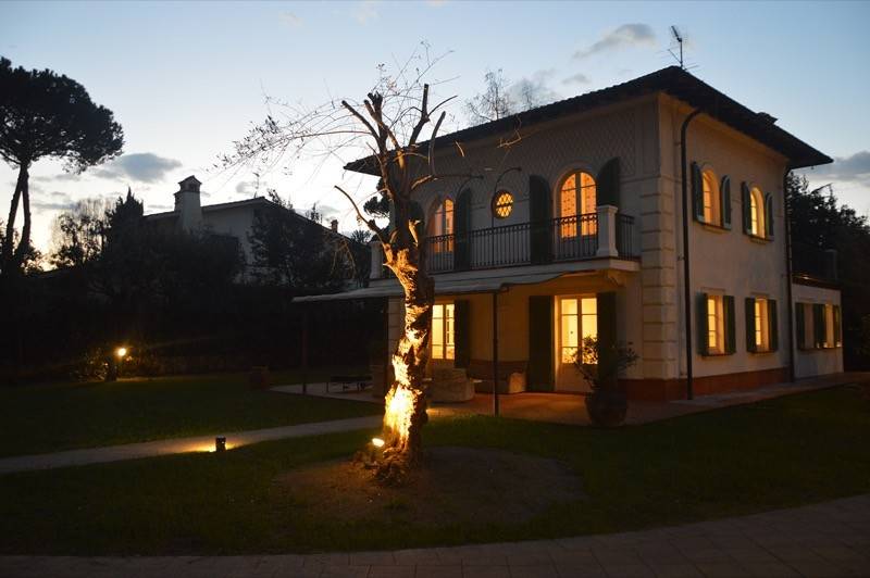 casa indipendente in affitto a Forte dei Marmi in zona Roma Imperiale