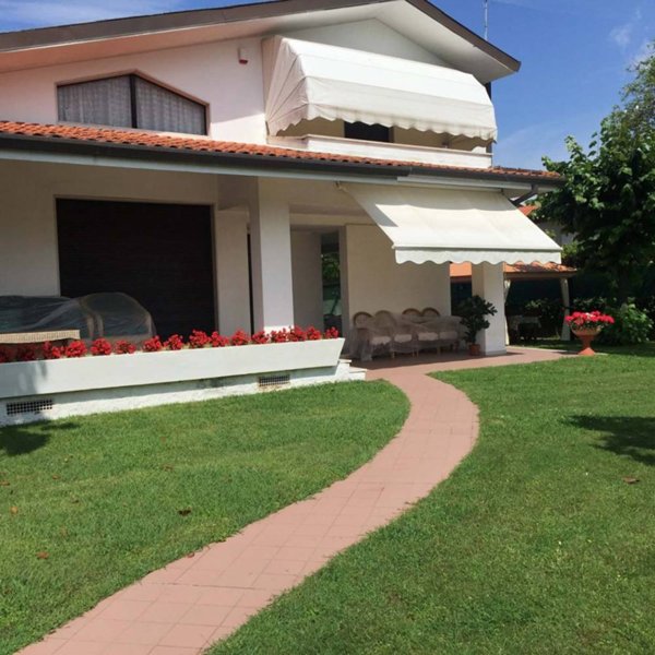casa indipendente in affitto a Forte dei Marmi