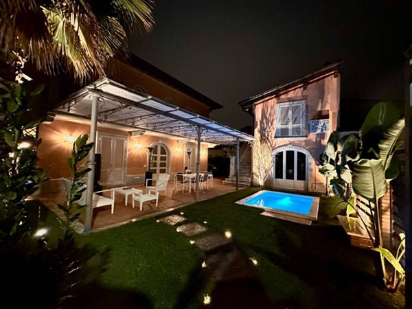 casa indipendente in affitto a Forte dei Marmi