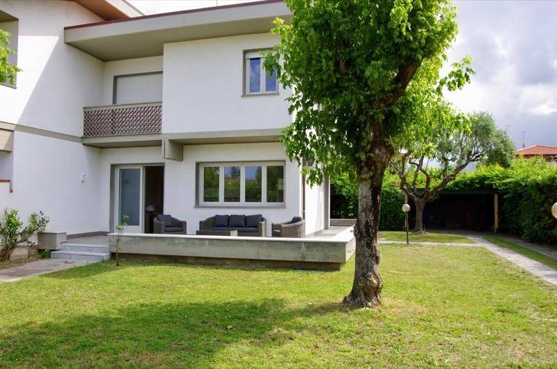 casa indipendente in affitto a Forte dei Marmi