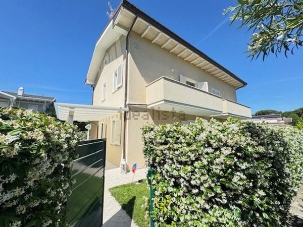 casa indipendente in affitto a Forte dei Marmi