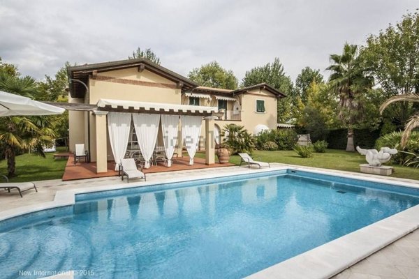 casa indipendente in affitto a Forte dei Marmi
