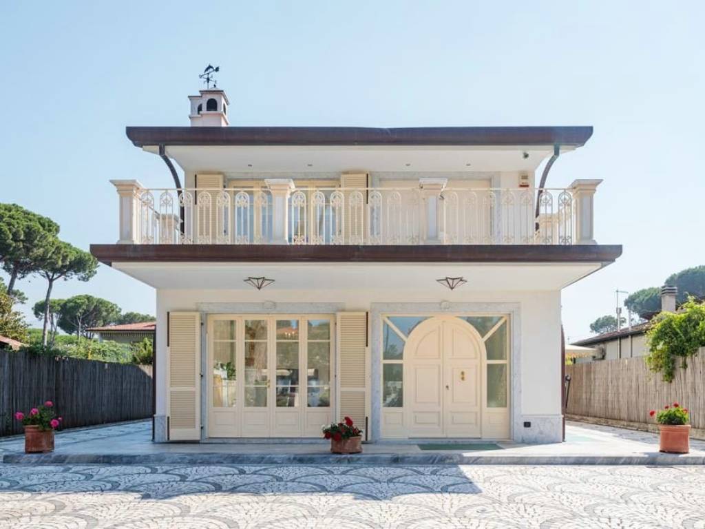 casa indipendente in affitto a Forte dei Marmi in zona Vittoria Apuana