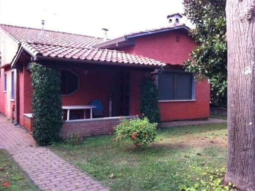 esavano in affitto a Forte dei Marmi