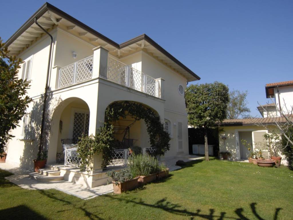 casa indipendente in affitto a Forte dei Marmi