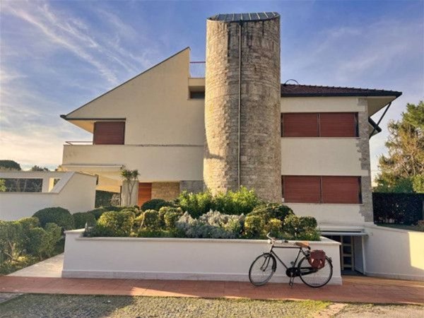 casa indipendente in affitto a Forte dei Marmi in zona Roma Imperiale