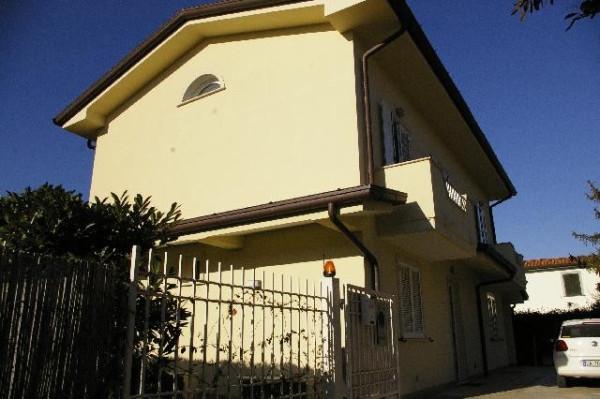 casa indipendente in affitto a Forte dei Marmi
