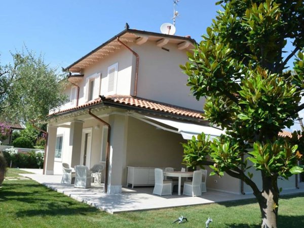 casa indipendente in affitto a Forte dei Marmi