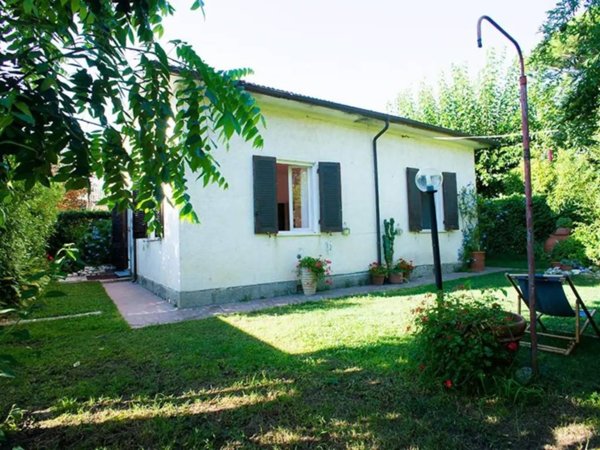 casa indipendente in affitto a Forte dei Marmi