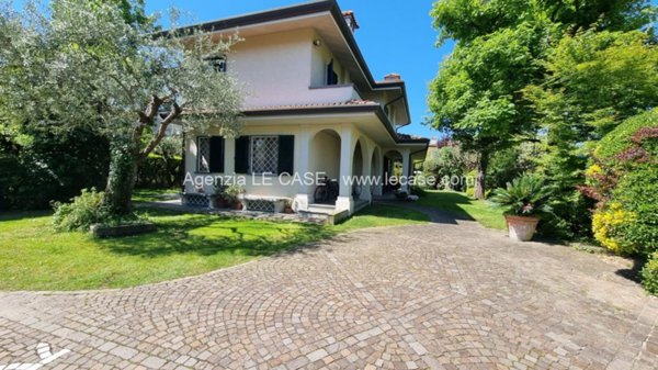 casa indipendente in affitto a Forte dei Marmi