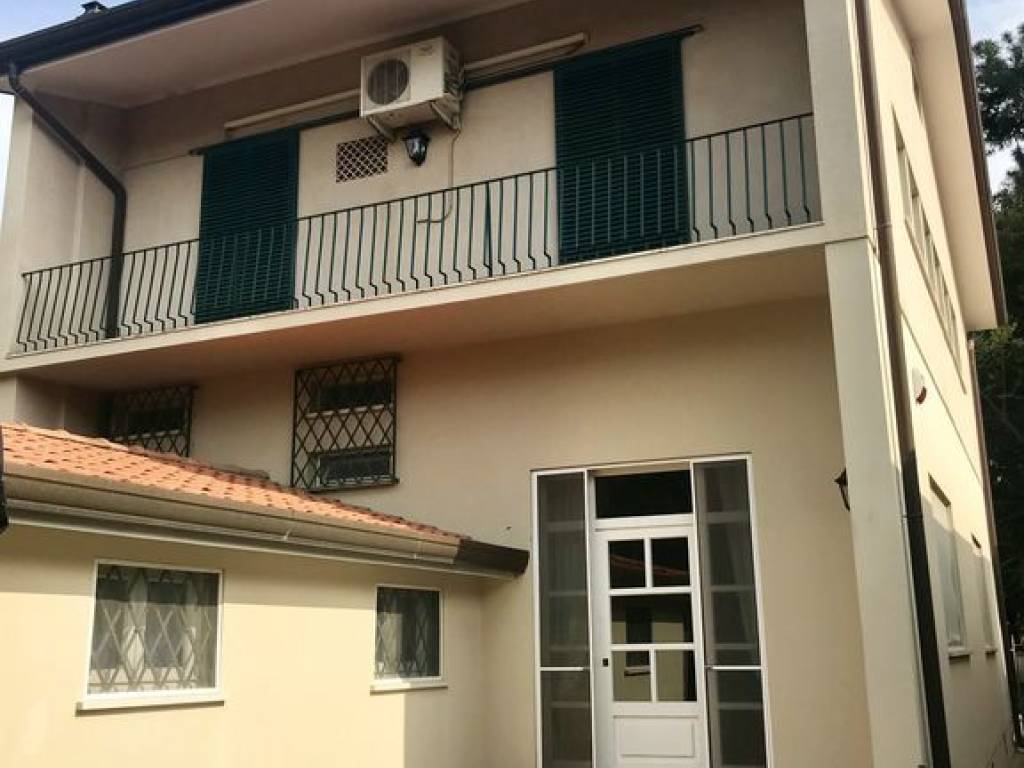 casa indipendente in affitto a Forte dei Marmi