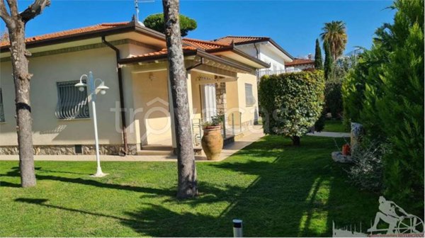 casa indipendente in affitto a Forte dei Marmi