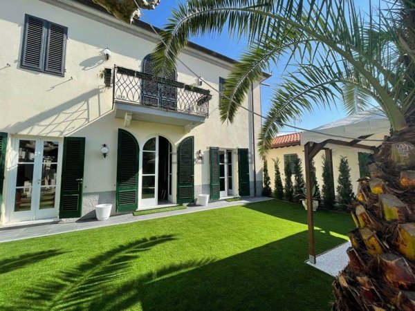 casa indipendente in affitto a Forte dei Marmi