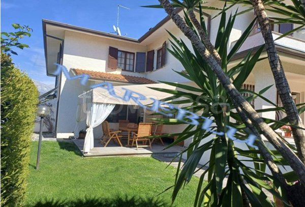 casa indipendente in affitto a Forte dei Marmi