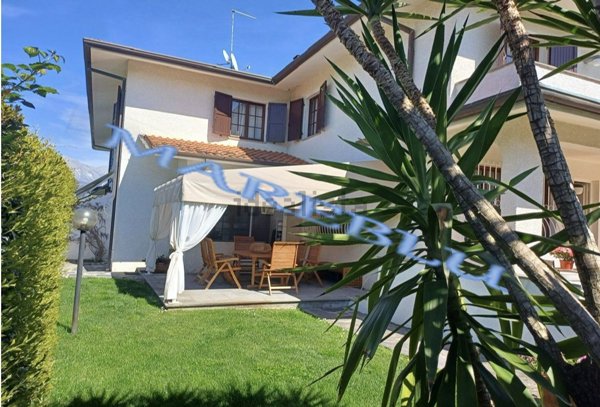 casa indipendente in affitto a Forte dei Marmi