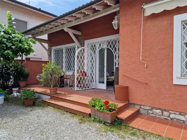casa indipendente in affitto a Forte dei Marmi