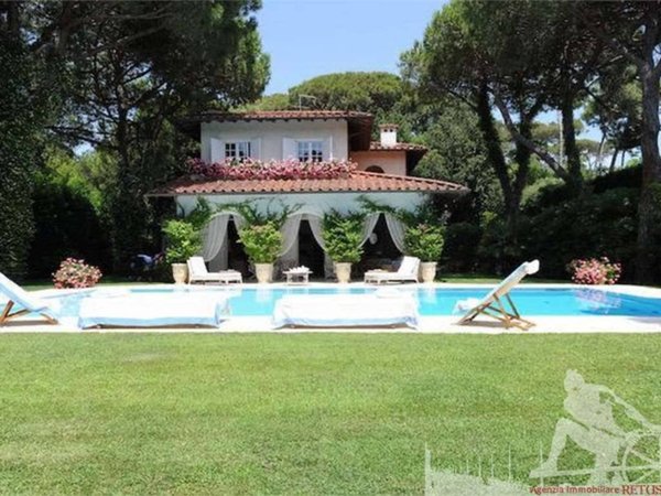 casa indipendente in affitto a Forte dei Marmi in zona Roma Imperiale