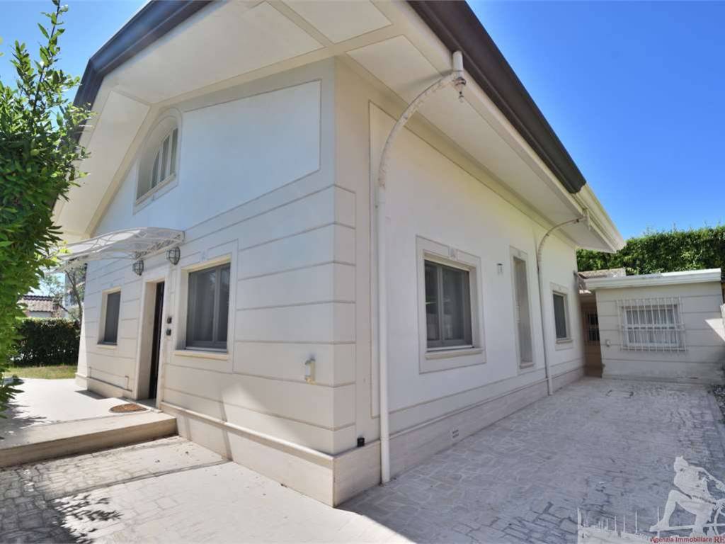 casa indipendente in affitto a Forte dei Marmi