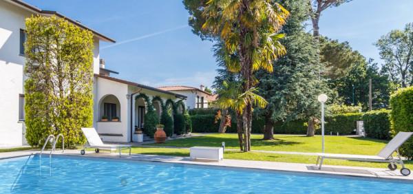 casa indipendente in affitto a Forte dei Marmi in zona Roma Imperiale