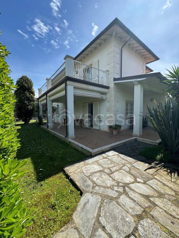 casa indipendente in affitto a Forte dei Marmi