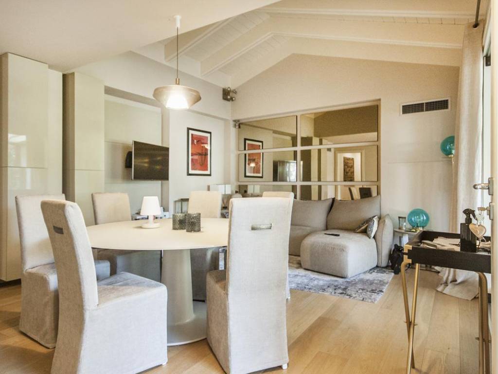 casa indipendente in affitto a Forte dei Marmi in zona Vittoria Apuana