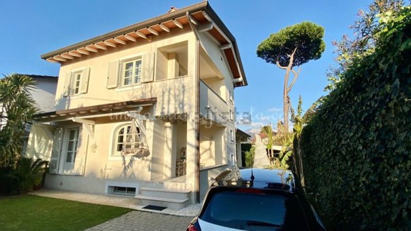 casa indipendente in affitto a Forte dei Marmi
