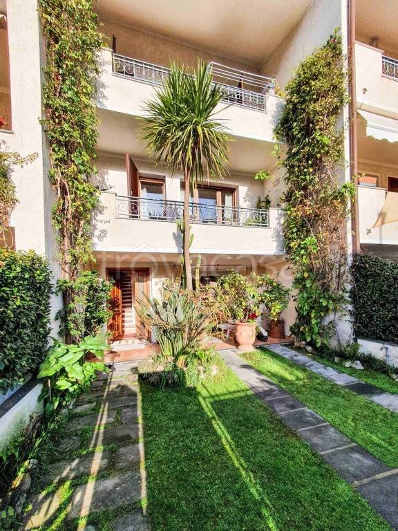 casa indipendente in affitto a Forte dei Marmi