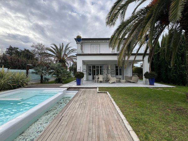casa indipendente in affitto a Forte dei Marmi