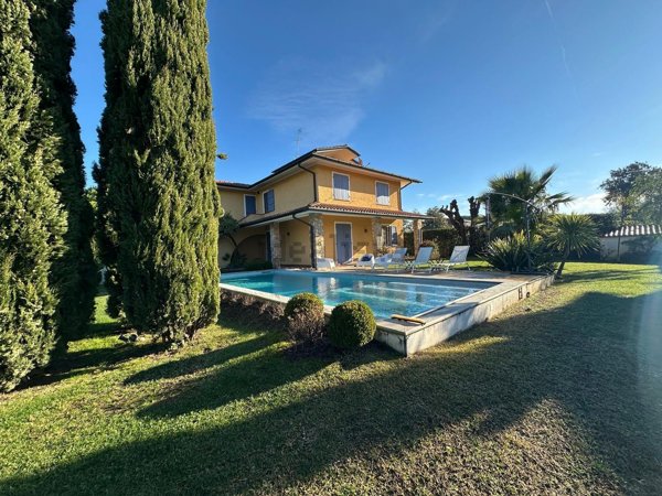 casa indipendente in affitto a Forte dei Marmi