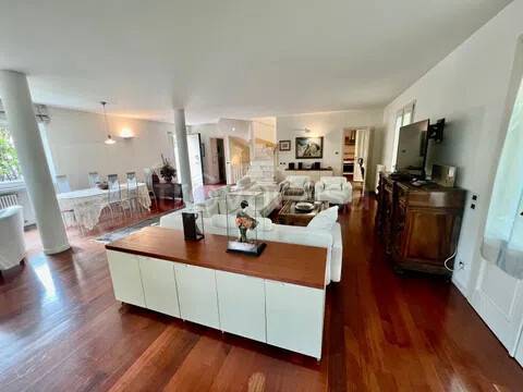 casa indipendente in affitto a Forte dei Marmi in zona Vittoria Apuana