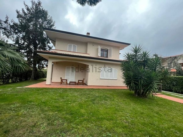 casa indipendente in affitto a Forte dei Marmi