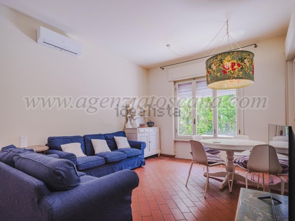 appartamento in affitto a Forte dei Marmi in zona Vittoria Apuana