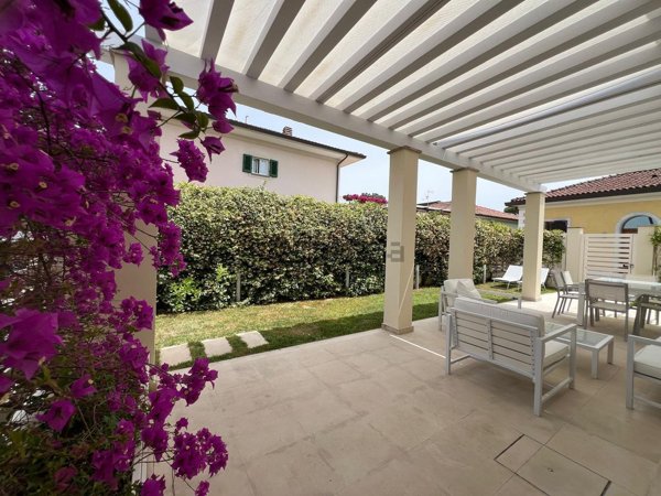 casa indipendente in affitto a Forte dei Marmi