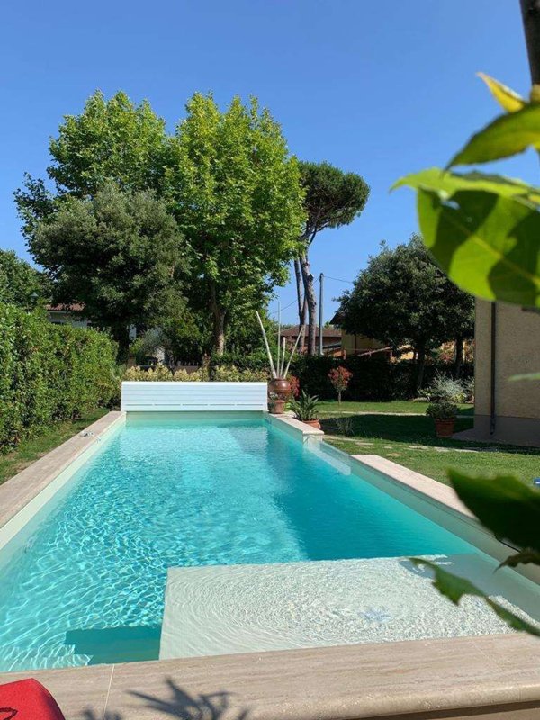 casa indipendente in affitto a Forte dei Marmi in zona Vittoria Apuana