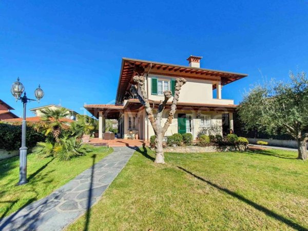 casa indipendente in affitto a Forte dei Marmi