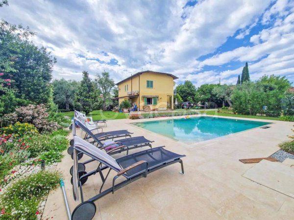 casa indipendente in affitto a Forte dei Marmi