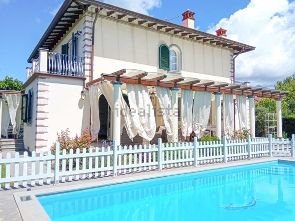 casa indipendente in affitto a Forte dei Marmi