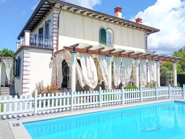 casa indipendente in affitto a Forte dei Marmi